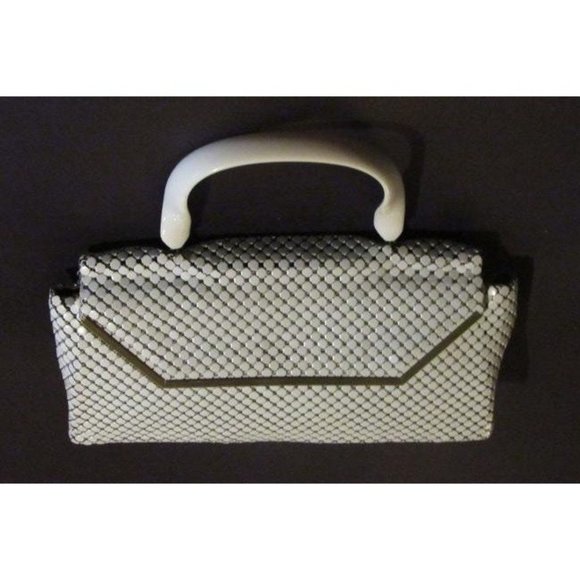 Whiting and Davis Vintage Cream Enamel Mesh Chainmaille and Lucite Handle - Picture 8 of 9